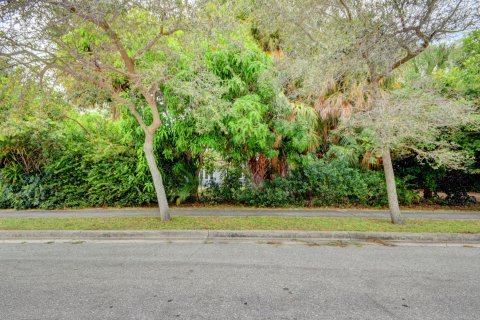 Купить коммерческую недвижимость в Уэст-Палм-Бич, Флорида № 874425 - фото 3