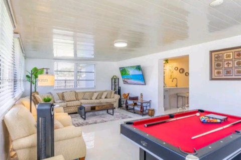 Villa ou maison à vendre à Deerfield Beach, Floride: 4 chambres, 141.95 m2 № 725987 - photo 12