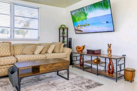 Casa en venta en Deerfield Beach, Florida, 4 dormitorios, 141.95 m2 № 725987 - foto 11