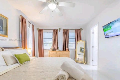 Casa en venta en Deerfield Beach, Florida, 4 dormitorios, 141.95 m2 № 725987 - foto 20