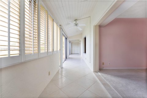 Copropriété à vendre à Palm Springs, Floride: 2 chambres, 102.47 m2 № 1330752 - photo 15