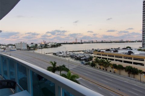 Condominio en venta en North Bay Village, Florida, 2 dormitorios, 118.36 m2 № 1406268 - foto 8