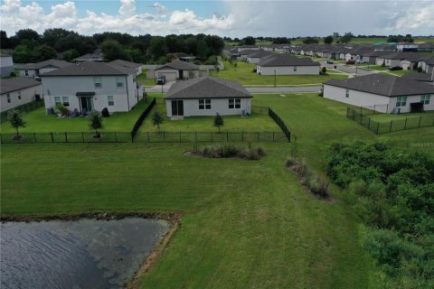 Villa ou maison à louer à Auburndale, Floride: 4 chambres, 170.94 m2 № 1340245 - photo 27