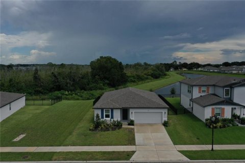 Villa ou maison à louer à Auburndale, Floride: 4 chambres, 170.94 m2 № 1340245 - photo 28