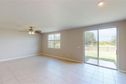 Villa ou maison à louer à Auburndale, Floride: 4 chambres, 170.94 m2 № 1340245 - photo 13