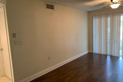 Condominio en venta en Orlando, Florida, 2 dormitorios, 80.27 m2 № 301485 - foto 5