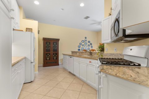 Townhouse in Palm Beach Gardens, Florida 4 bedrooms, 229.19 sq.m. № 880963 - photo 23