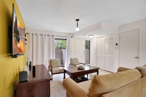 Adosado en venta en Deerfield Beach, Florida, 2 dormitorios, 99.5 m2 № 1118015 - foto 21
