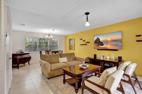 Townhouse in Deerfield Beach, Florida 2 bedrooms, 99.5 sq.m. № 1118015 - photo 24