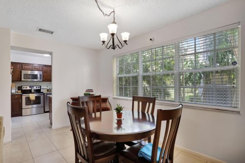 Touwnhouse à vendre à Deerfield Beach, Floride: 2 chambres, 99.5 m2 № 1118015 - photo 20