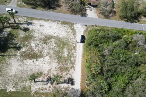 Terrain à vendre à Vero Beach, Floride № 972888 - photo 2