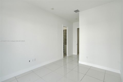 Townhouse in Miami, Florida 3 bedrooms, 239.41 sq.m. № 1281671 - photo 26