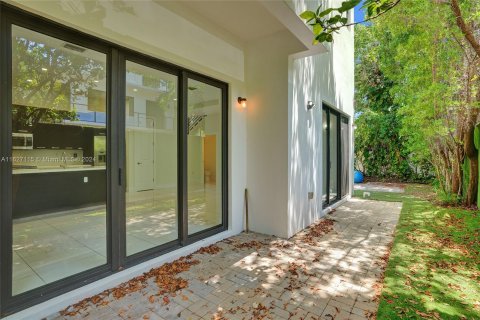 Townhouse in Miami, Florida 3 bedrooms, 239.41 sq.m. № 1281671 - photo 9