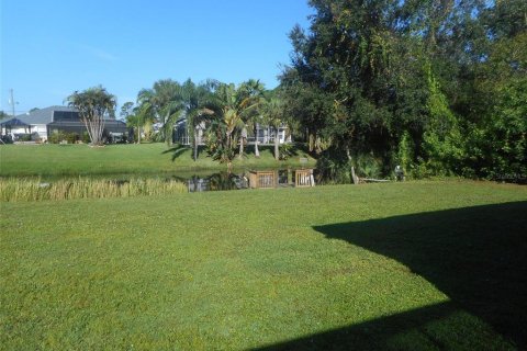 House in Port Charlotte, Florida 5 bedrooms, 229.28 sq.m. № 749138 - photo 7