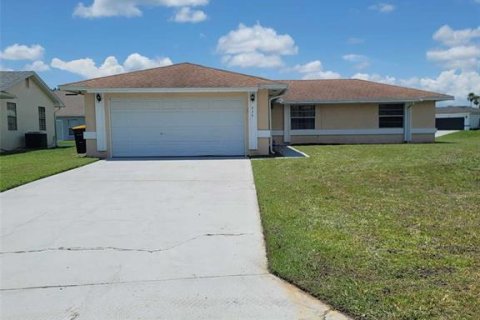 Casa en venta en Kissimmee, Florida, 3 dormitorios, 115.11 m2 № 1319857 - foto 2