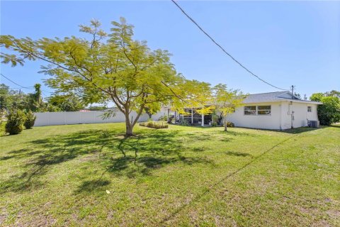 Villa ou maison à vendre à North Port, Floride: 3 chambres, 108.32 m2 № 1124733 - photo 29