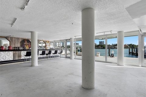 Copropriété à vendre à Miami Beach, Floride: 1 chambre, 99.87 m2 № 1355233 - photo 14