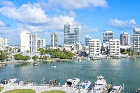 Copropriété à vendre à Miami Beach, Floride: 1 chambre, 99.87 m2 № 1355233 - photo 18