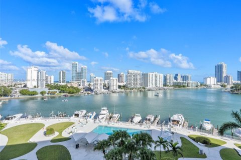 Condominio en venta en Miami Beach, Florida, 1 dormitorio, 99.87 m2 № 1355233 - foto 20