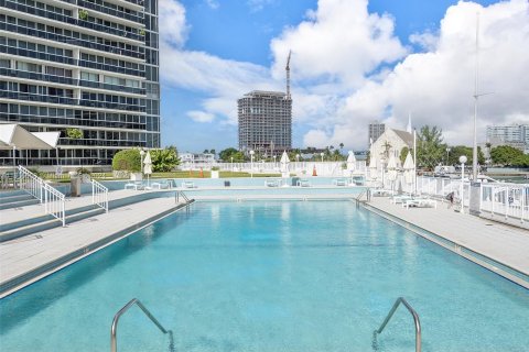 Copropriété à vendre à Miami Beach, Floride: 1 chambre, 99.87 m2 № 1355233 - photo 6