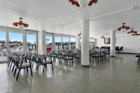 Copropriété à vendre à Miami Beach, Floride: 1 chambre, 99.87 m2 № 1355233 - photo 13