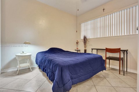 Condominio en venta en Surfside, Florida, 1 dormitorio, 52.03 m2 № 1136126 - foto 15