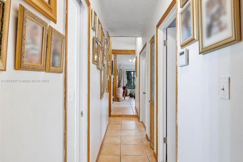 Casa en venta en Miami, Florida, 4 dormitorios, 140.65 m2 № 1410805 - foto 23