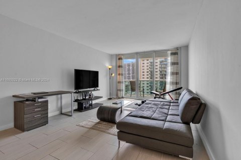 Condominio en venta en Sunny Isles Beach, Florida, 1 dormitorio, 93.37 m2 № 1410851 - foto 10