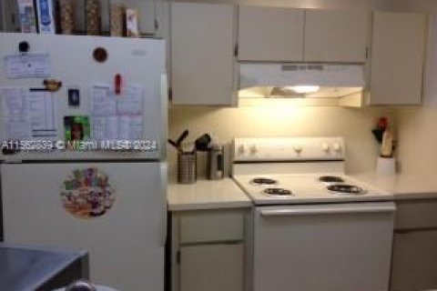 Condominio en venta en Doral, Florida, 2 dormitorios, 92.16 m2 № 1097337 - foto 3