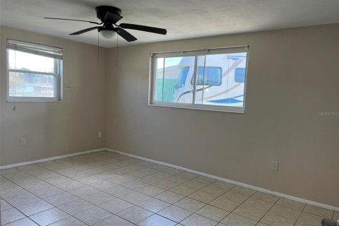 House in Holiday, Florida 2 bedrooms, 101.82 sq.m. № 1405156 - photo 20