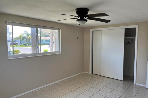 House in Holiday, Florida 2 bedrooms, 101.82 sq.m. № 1405156 - photo 19