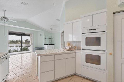 Villa ou maison à vendre à Punta Gorda, Floride: 3 chambres, 222.59 m2 № 964347 - photo 13