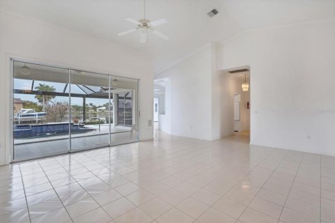 Villa ou maison à vendre à Punta Gorda, Floride: 3 chambres, 222.59 m2 № 964347 - photo 6