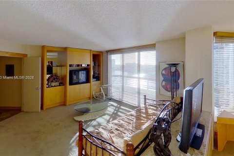 Condo in Aventura, Florida, 4 bedrooms  № 1145294 - photo 26