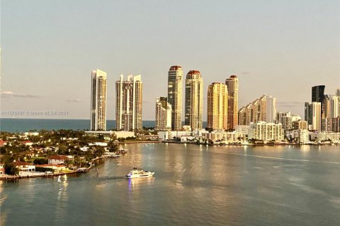 Condominio en venta en Aventura, Florida, 4 dormitorios, 232.53 m2 № 1145294 - foto 4