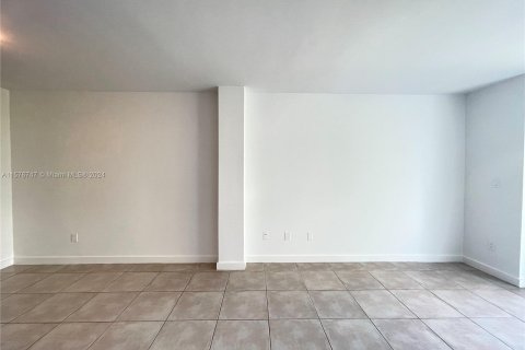 Condominio en venta en Miami, Florida, 1 dormitorio, 67.17 m2 № 1145292 - foto 2