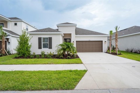 House in Wesley Chapel, Florida 4 bedrooms, 222.87 sq.m. № 1393837 - photo 1