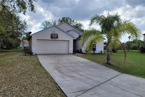 House in Kissimmee, Florida 4 bedrooms, 164.25 sq.m. № 1434226 - photo 1