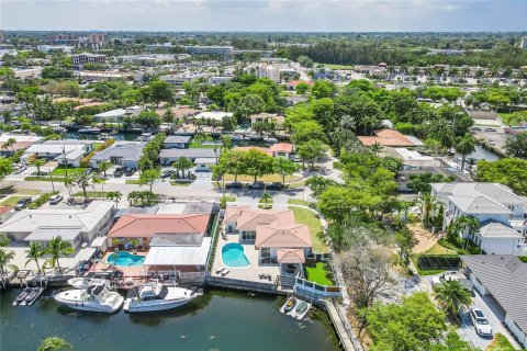 Villa ou maison à louer à North Miami, Floride: 3 chambres, 172.05 m2 № 1358471 - photo 4