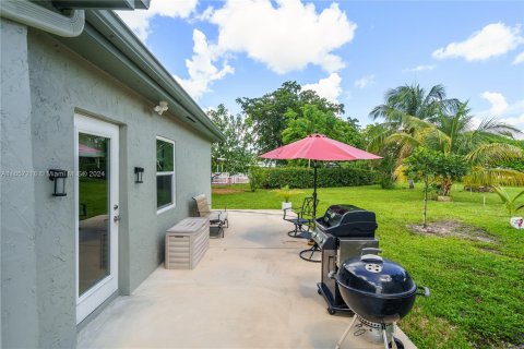 Villa ou maison à louer à Tamarac, Floride: 2 chambres, 121.24 m2 № 1358472 - photo 15