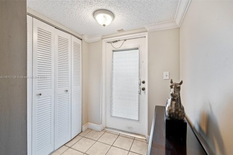 Condo in Coral Springs, Florida, 2 bedrooms  № 1401536 - photo 3