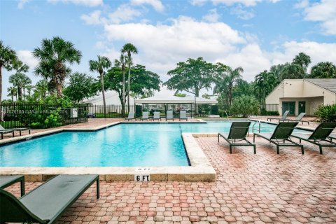 Casa en venta en Miami, Florida, 3 dormitorios, 124.49 m2 № 1401573 - foto 4