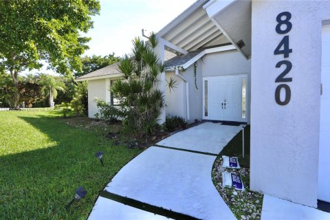 House in Fort Lauderdale, Florida 3 bedrooms, 215.72 sq.m. № 1401609 - photo 25