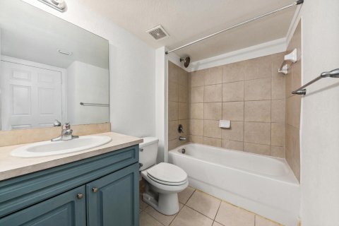 Copropriété à vendre à Boynton Beach, Floride: 2 chambres, 81.75 m2 № 1092414 - photo 3