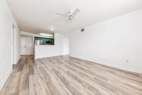 Copropriété à vendre à Boynton Beach, Floride: 2 chambres, 81.75 m2 № 1092414 - photo 7