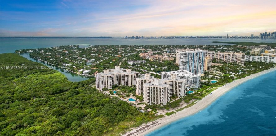 Condominio en Key Biscayne, Florida, 2 dormitorios  № 1328279