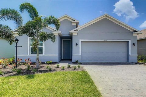 House in Port Charlotte, Florida 4 bedrooms, 199.83 sq.m. № 1425685 - photo 4