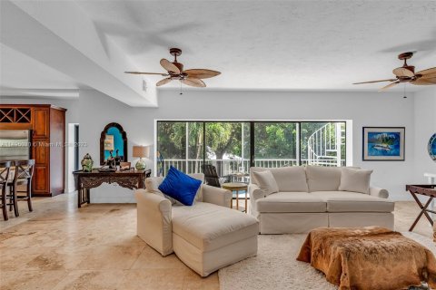Villa ou maison à vendre à Tavernier, Floride: 4 chambres, 241.27 m2 № 869742 - photo 11