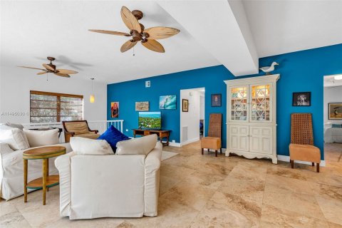 Villa ou maison à vendre à Tavernier, Floride: 4 chambres, 241.27 m2 № 869742 - photo 16