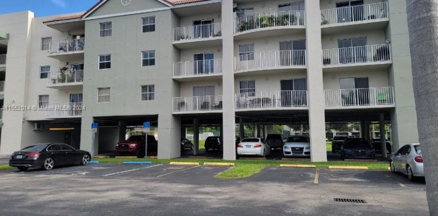 Condo in Cutler Bay, Florida, 2 bedrooms  № 1347635